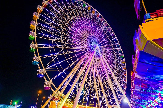 giant wheel, beautiful giant wheel, global village